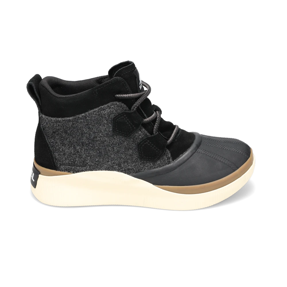 Shop Women's Out N About IV Classic Waterproof Black/Chalk
