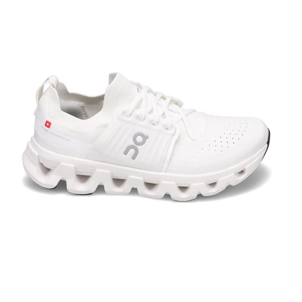 Shop Women's Cloudswift 4 White/White | Women's Performance Shoes