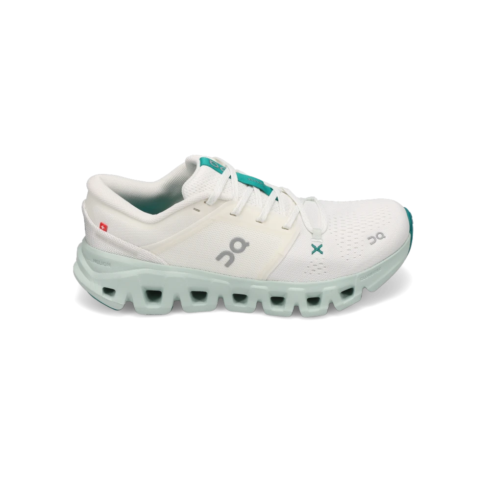 Shop Women's Cloud X 5 Ivory/Surf | Women's Performance Shoes by